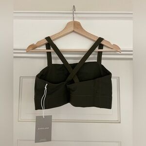NWT Everlane Perform Crop Top